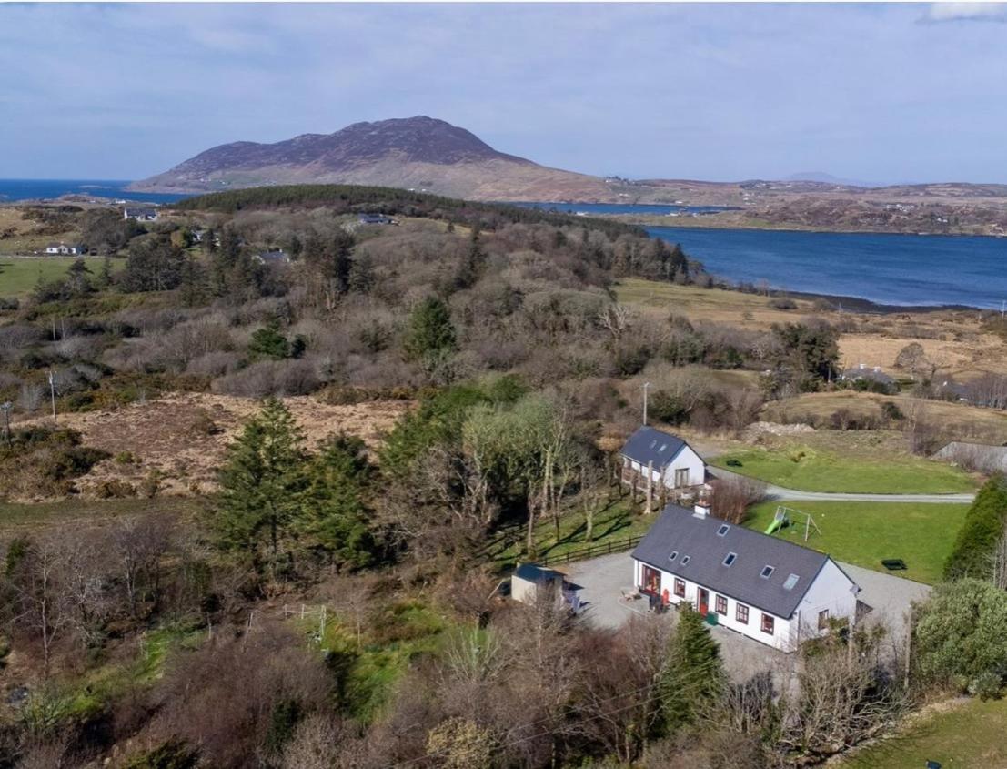Red Deer Cosy Apartment In Letterfrack Connemara Εξωτερικό φωτογραφία
